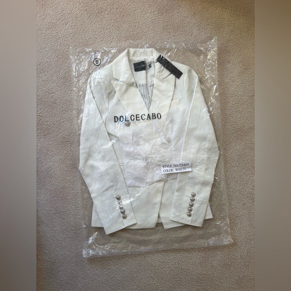 NWT - Dolce Cabo White Double Breasted Blazer Size Small | New in Poly Bag - Picture 3 of 5